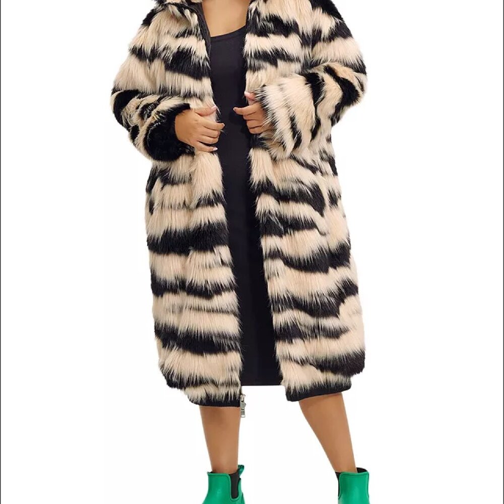 NWOT Women's UGG Koko Oversized Cream and Black Faux Fur Coat Size Medium Large